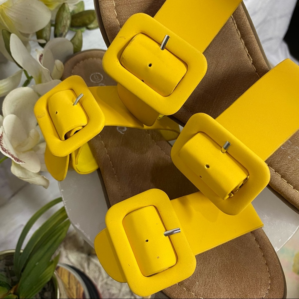 Yellow Sandals - Picture 9 of 9